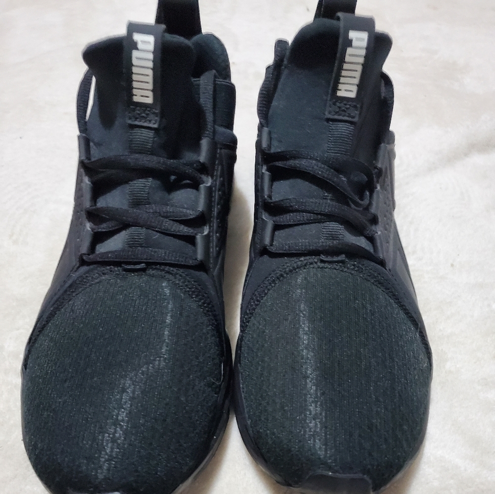 Puma Sneakers